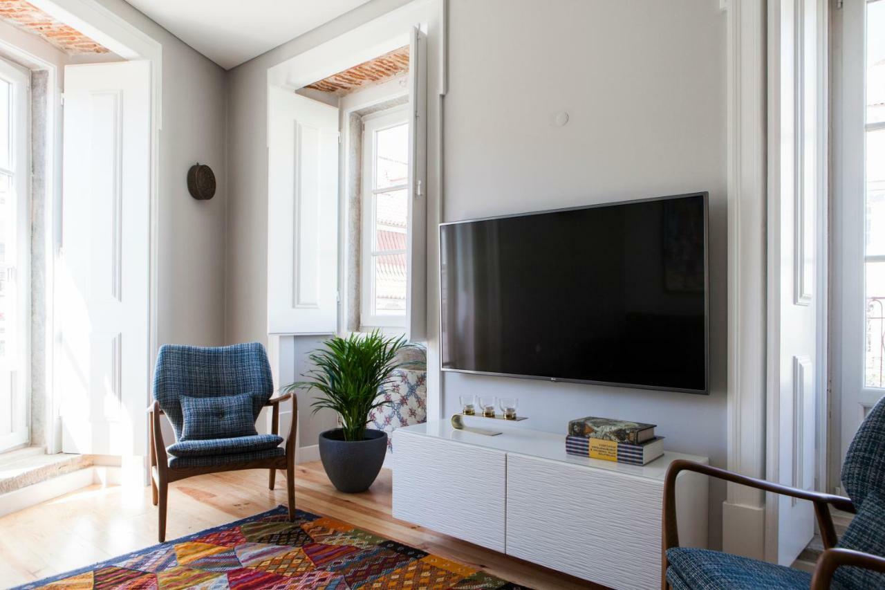 Alfama Sophisticate Flat With Balconies 2Bedrs 2Baths & Ac In 19Th Century Building Historic Center Apartment Lisbon Exterior photo