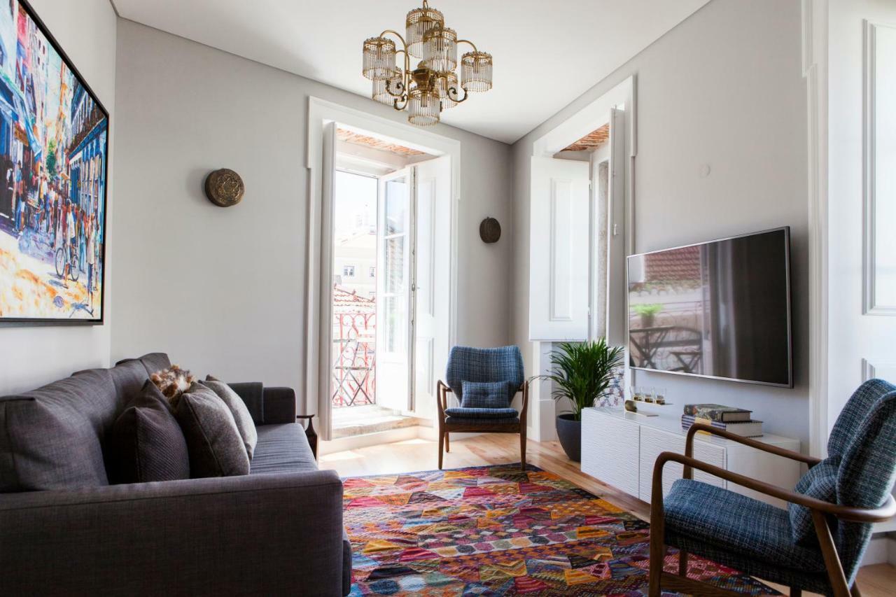 Alfama Sophisticate Flat With Balconies 2Bedrs 2Baths & Ac In 19Th Century Building Historic Center Apartment Lisbon Exterior photo